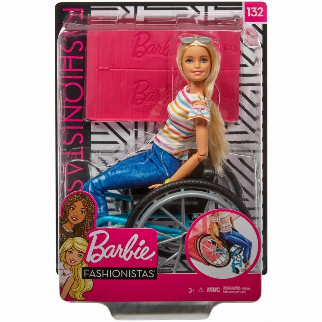 Barbie GGL22 muñeca y silla de ruedas Rubia 